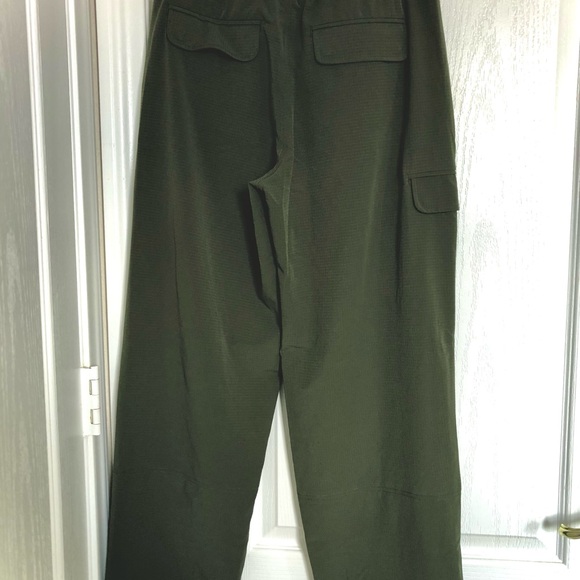 Athleta Dark Green Men's Cargo Pants - Picture 10 of 11